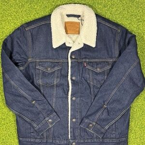 Levi’s Big E Trucker Denim Size Large White Sherpa Jacket Dark Wash